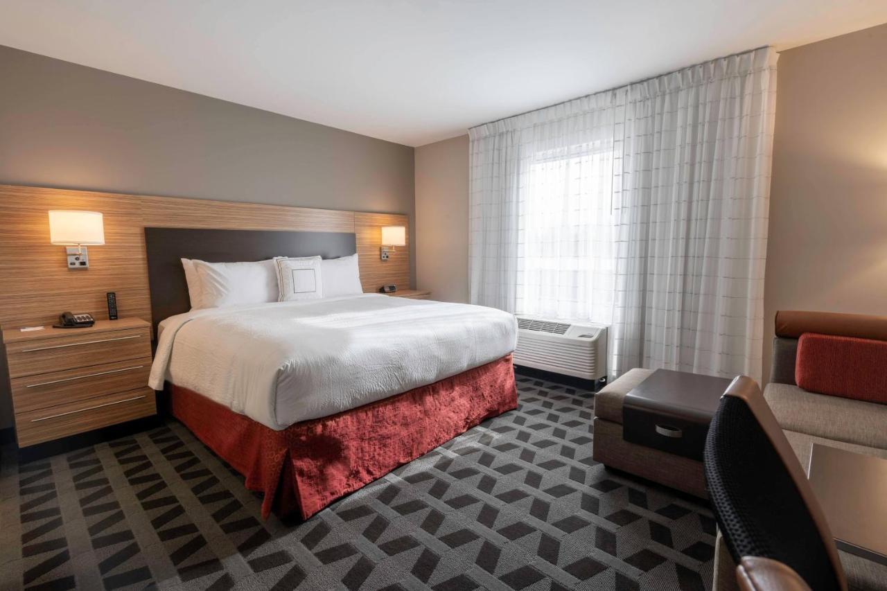 Towneplace Suites By Marriott Клинтън Екстериор снимка